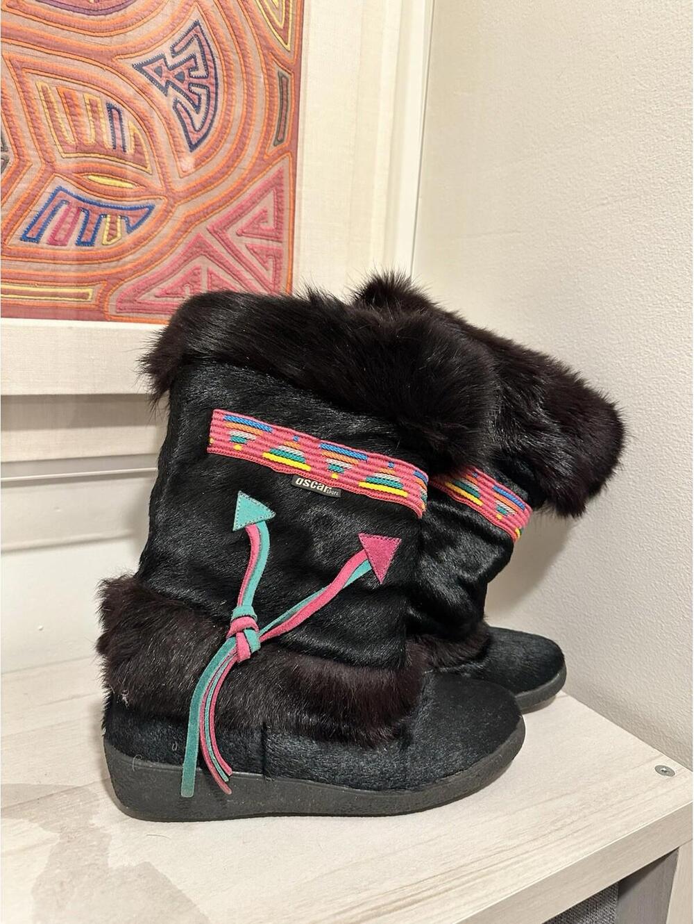 Vintage Italian Oscar Sports Black Fur Boots/Pink & Green Accent sz 39 Pull On